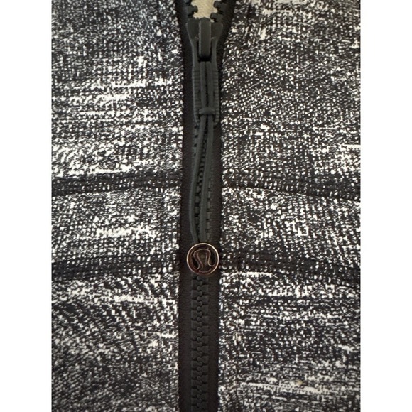 Lululemon Define Jacket Size 10 Womens Yoga Stretch Thumbholes Workout Gym - Picture 6 of 9